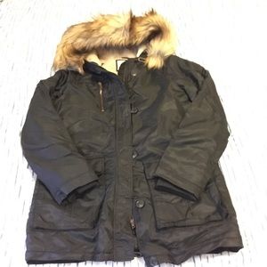 🌸SALE🌸 NWT Black Parka w/ Faux Fur Lining & Hood